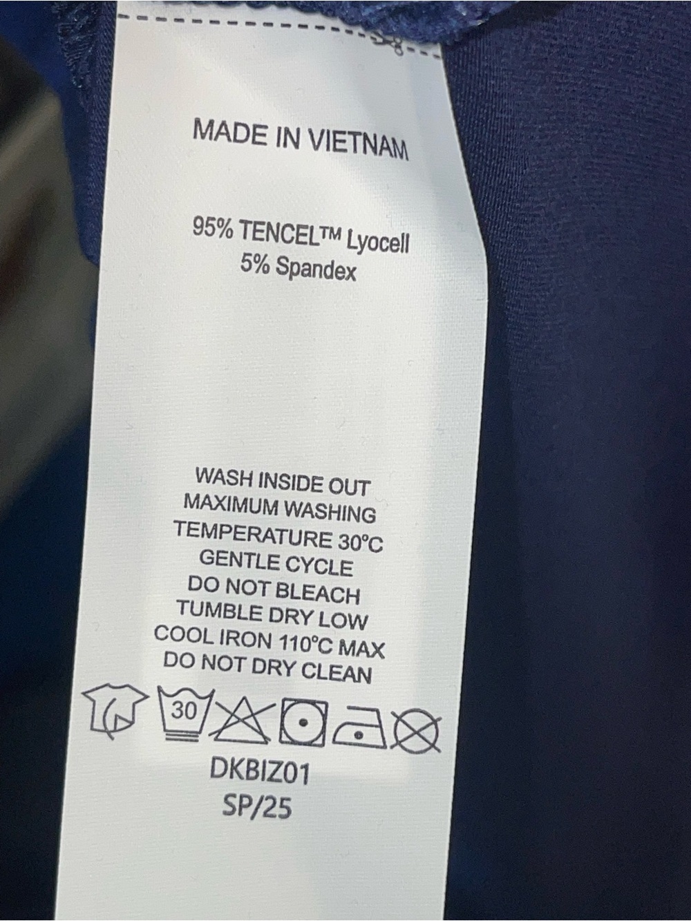 NWT- Quince Tencel jersey fit and flare midi dress. Size large in Navy. - Picture 10 of 12